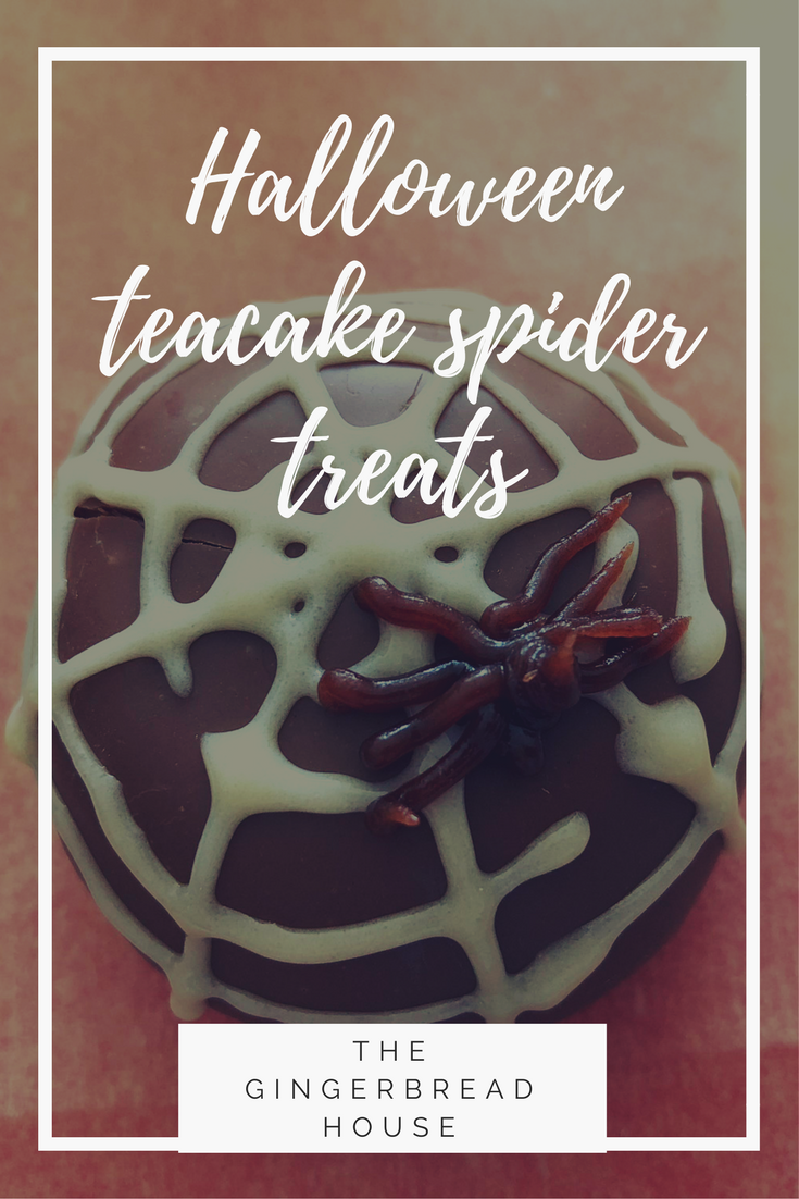 Spider-Themed Halloween Teacake Treats
